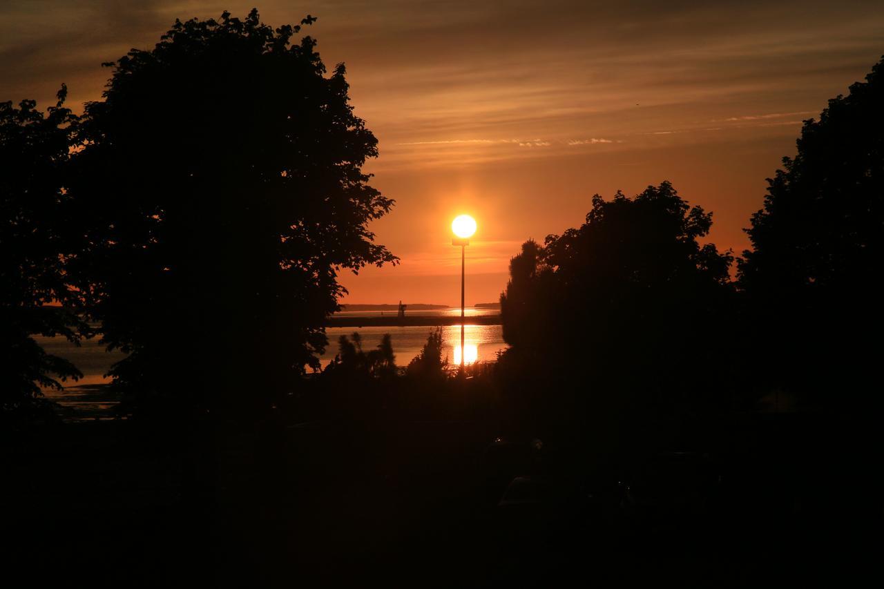 Liiva Seaside Apartment Haapsalu Bagian luar foto